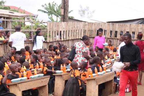 Students getting meals