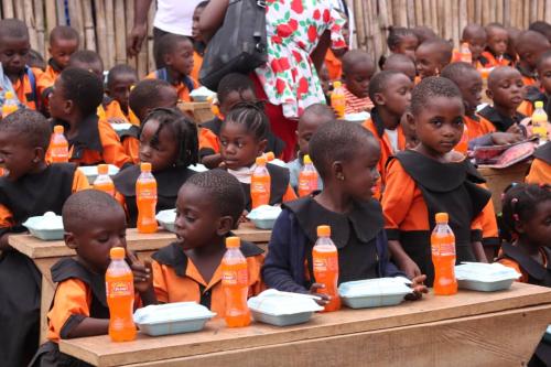 Students getting meals