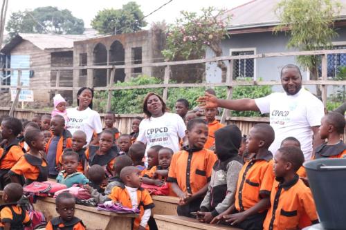 Students getting meals